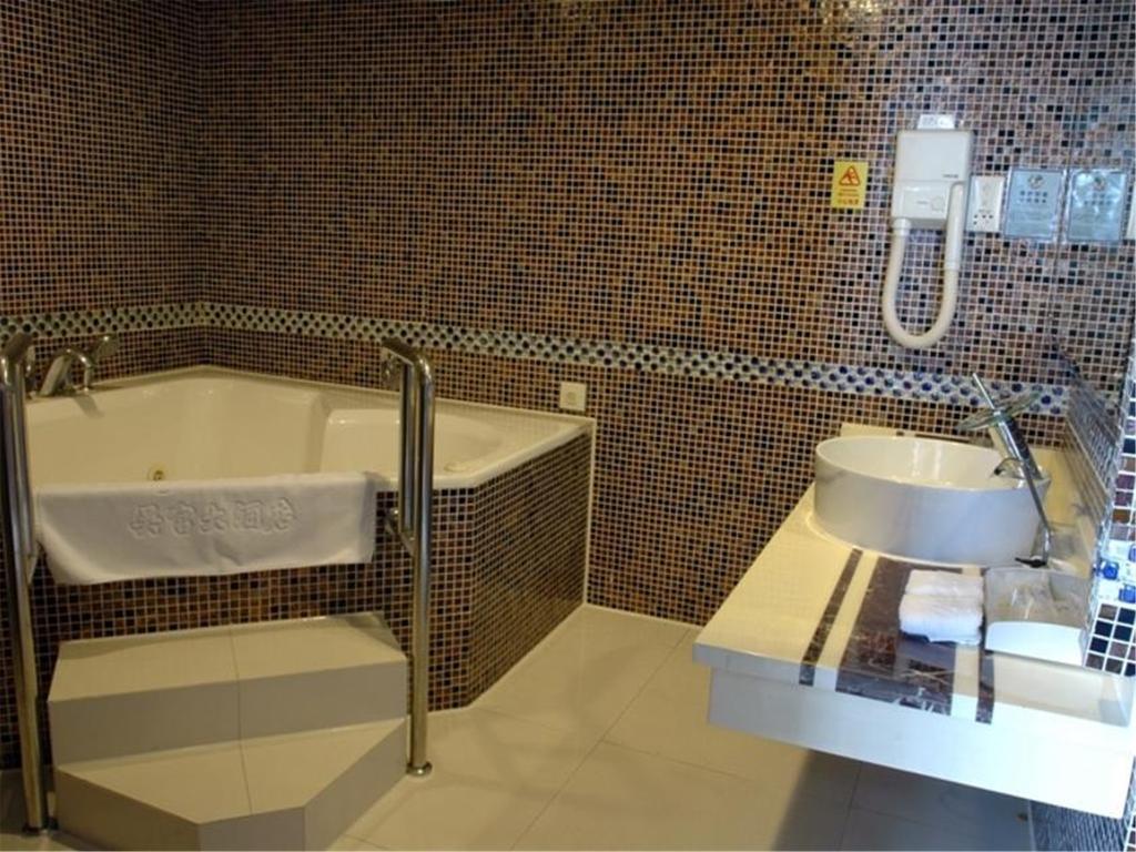 Wu Gong Khách sạn 3*